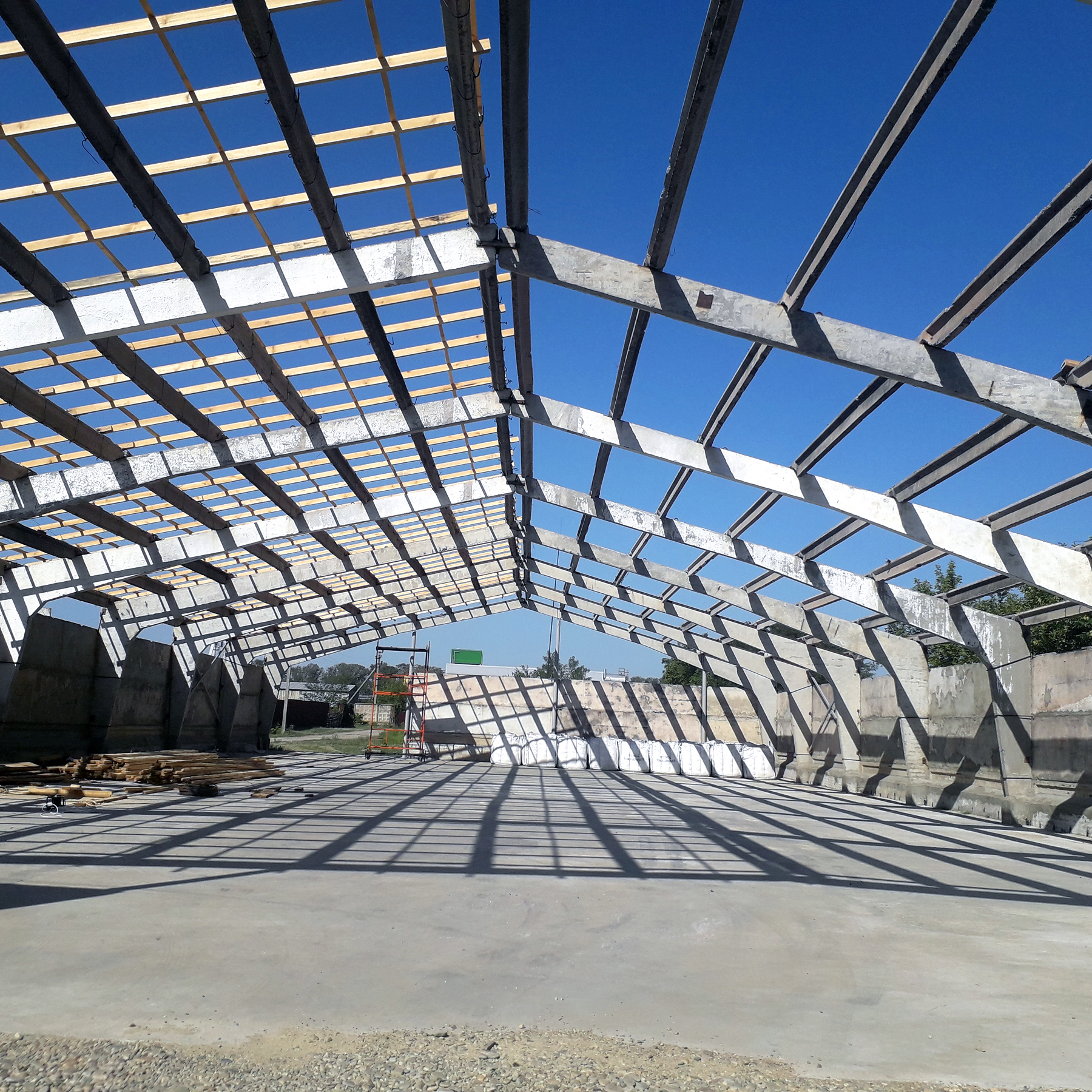 В марте 2018 года начато строительство нового склада сырья общей площадью 900 кв. метров